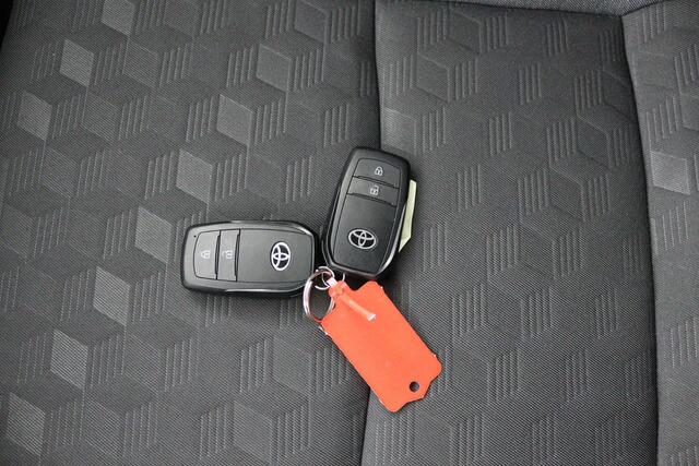 Toyota YARIS 1.5 Hybrid 115 Dynamic | Privacy glass | Apple carplay-android auto | Climate control |