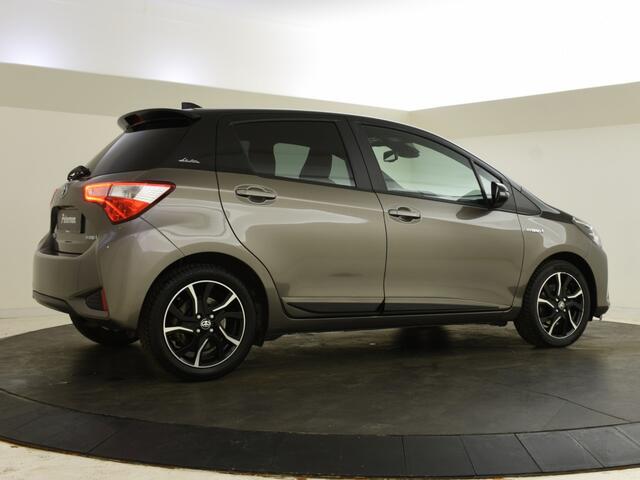 Toyota YARIS 1.5 Hybrid Bi-Tone | Camera | Navigatie | Botspreventie |