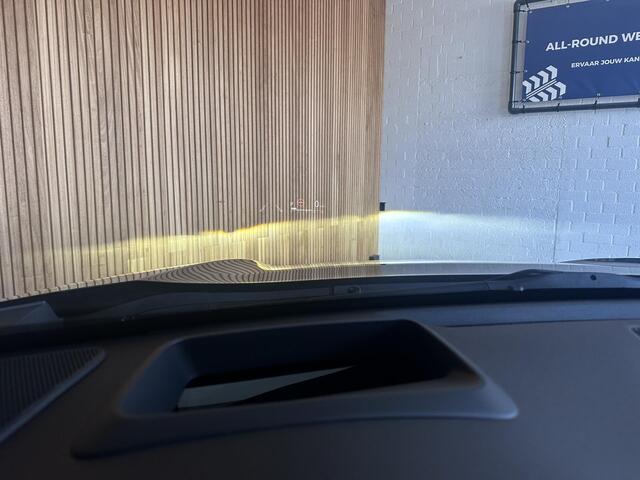 Toyota YARIS Cross 1.5 Hybrid Executive Panorama dak | Trekhaak | All season