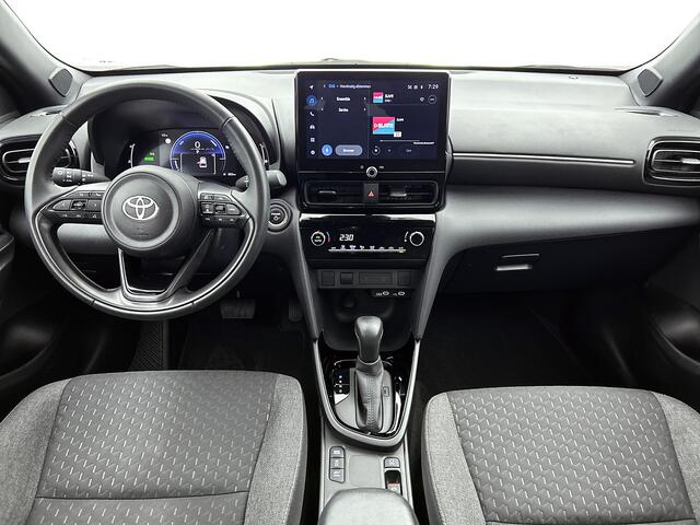 Toyota YARIS Cross 1.5 Hybrid 115 First Edition | Climate control | Adaptive cruise control | LM velgen |