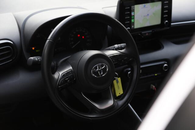 Toyota YARIS 1.5 Hybrid Comfort Navi Carplay Camera ACC Stoelverw.