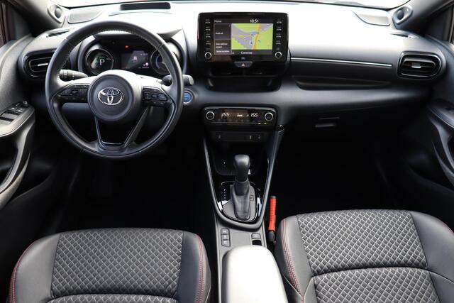 Toyota YARIS 1.5 Hybrid Launch Edition 17"lm Velgen, Led, JBL, HUD,BSM