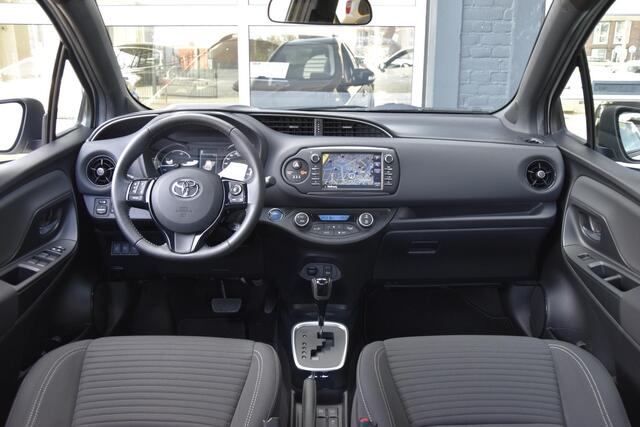 Toyota YARIS 1.5 Hybrid Bi-Tone