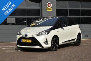 toyota-yaris-1.5-hybrid-bi-tone