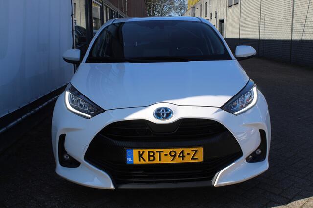 Toyota YARIS 1.5 Hybrid 115 First Edition Stoelverwarming l Lendesteun l LM velgen l Spiegelverwarming