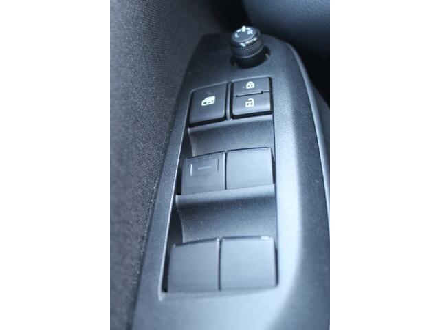 Toyota YARIS 1.5 Hybrid 115 First Edition Stoelverwarming l Lendesteun l LM velgen l Spiegelverwarming