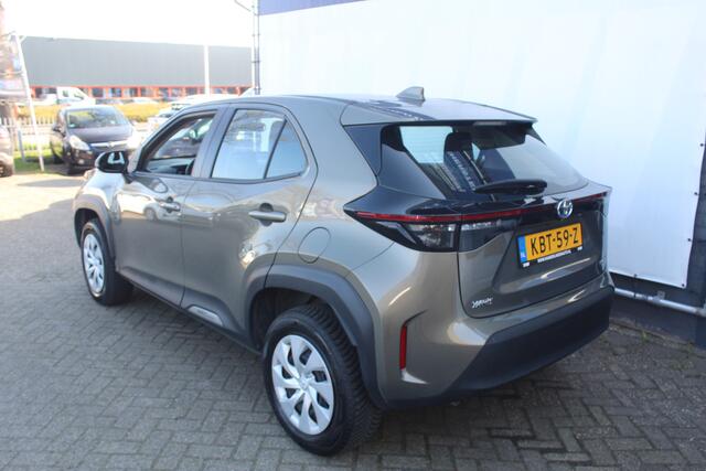 Toyota YARIS Cross 1.5 Hybrid Apple carplay/ android auto l All weather banden | Armsteun | Elektrisch inklapbare buitenspiegels | Climate control | Achteruitrijcamera | Verwarmbare spiegel
