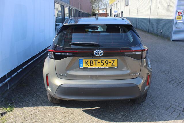 Toyota YARIS Cross 1.5 Hybrid Apple carplay/ android auto l All weather banden | Armsteun | Elektrisch inklapbare buitenspiegels | Climate control | Achteruitrijcamera | Verwarmbare spiegel