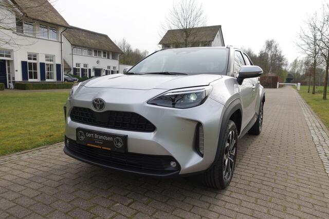 Toyota YARIS Cross 1.5 Hybrid 115 Business Plus | PDC | Camera | ACC | Stoelverwarming | Stuurwielverwarming |