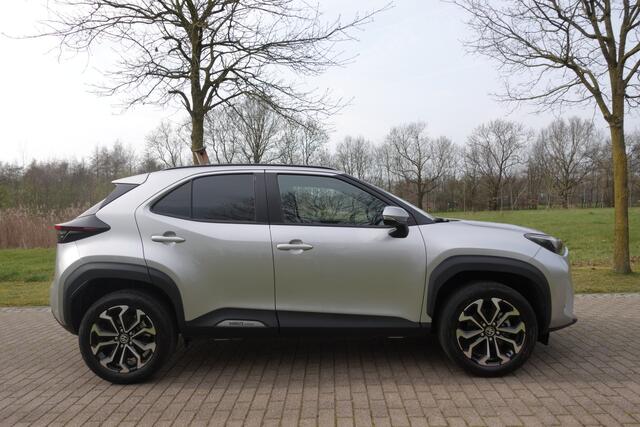 Toyota YARIS Cross 1.5 Hybrid 115 Business Plus | PDC | Camera | ACC | Stoelverwarming | Stuurwielverwarming |