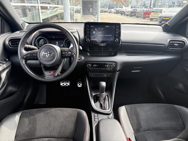 Toyota YARIS 1.5 Hybrid GR Sport Automaat | 18" Lichtmetalen velgen | Keyless | Adaptive Cruise control |