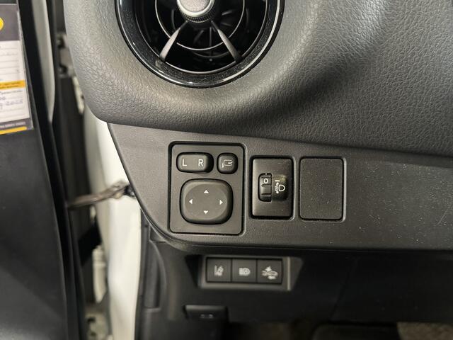 Toyota YARIS 1.5 Hybrid Bi-Tone