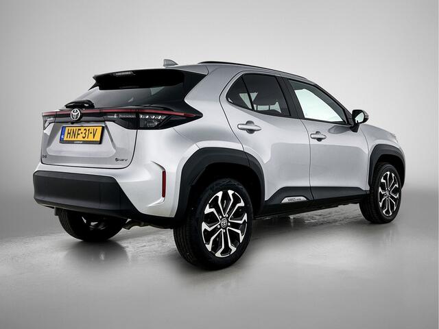 Toyota YARIS Cross 1.5 Hybrid 115 First Edition | 17" Lichtmetalen velgen | Apple Carplay / Android Auto | Parkeercamera |