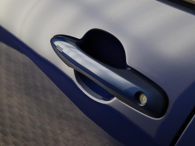 Toyota YARIS 1.5 Hybrid Style (Pano / Camera / ACC / Led)