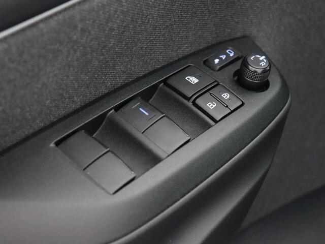 Toyota YARIS 1.5 Hybrid Style (Pano / Camera / ACC / Led)