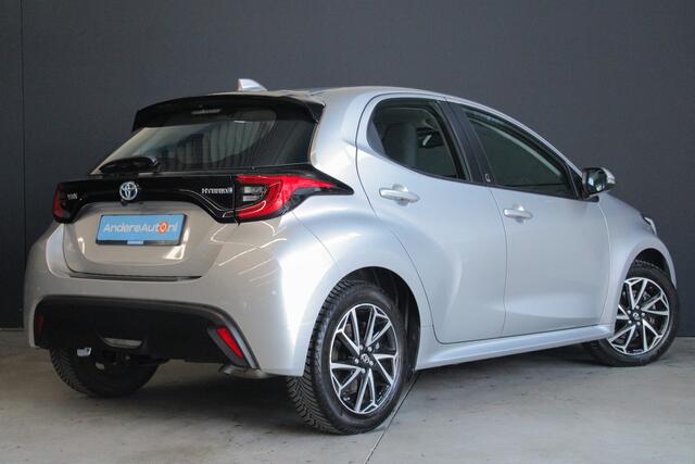 Toyota YARIS 1.5 Hybrid Dynamic |camera|stoelverwarming|dealer onderhouden|