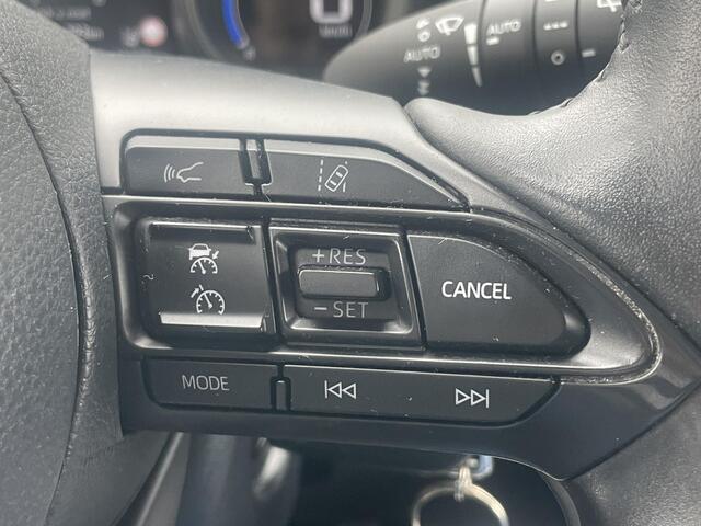 Toyota YARIS 1.5 Hybrid Dynamic Michelin Cross climate