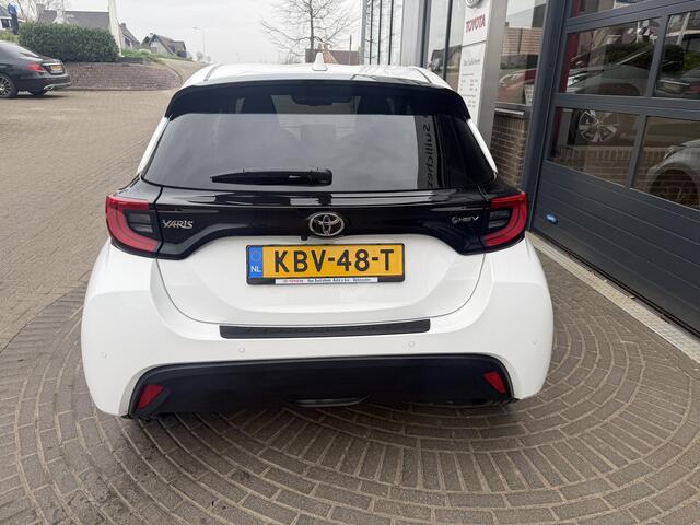 Toyota YARIS 1.5 Hybrid 115 First Edition blind spot