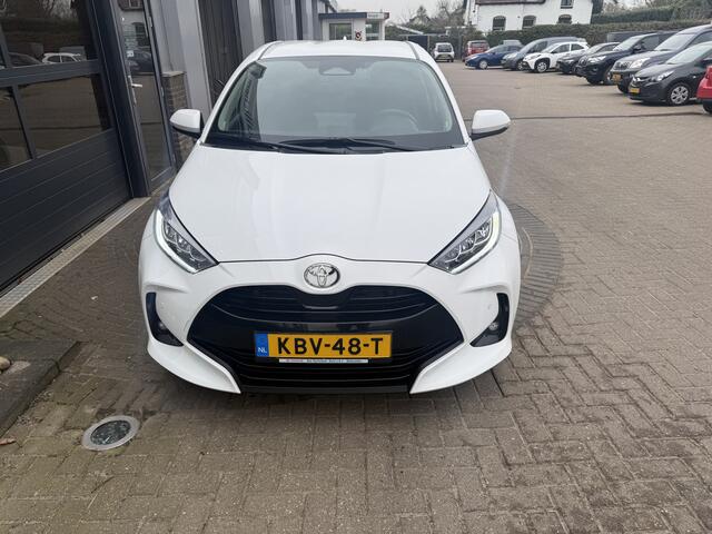 Toyota YARIS 1.5 Hybrid 115 First Edition blind spot