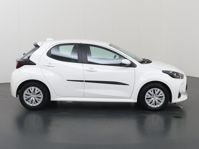 Toyota YARIS 1.5 Hybrid Active | Navigatie | Cruise Control | Climate Control | Camera | DAB | Apple CarPlay/Android Auto | Rijhulpsysteem |