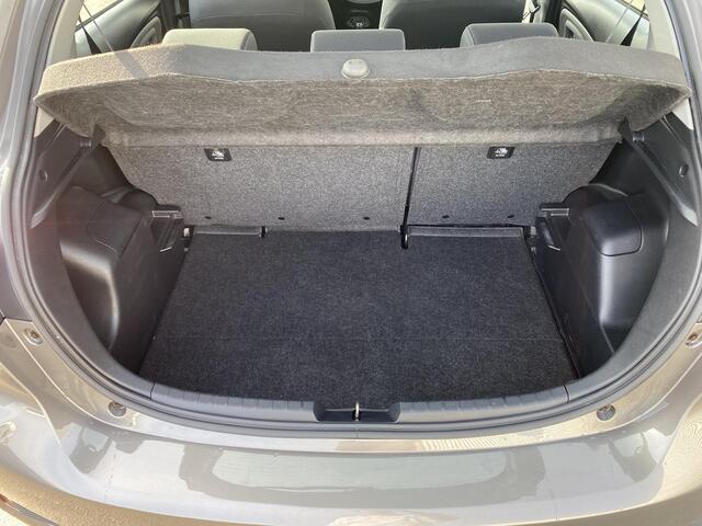 Toyota YARIS 1.5 VVT-i Energy Stoelverwarming, stoere matte grijze velgen, achteruitrij camera, cruise control, automaat!