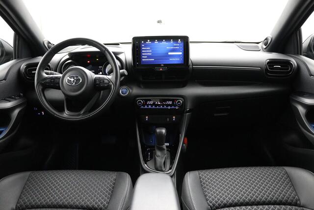 Toyota YARIS 1.5 Hybrid Executive | Premium pack | Panoramadak | Stuur en stoelverwarming | lederen bekleding |