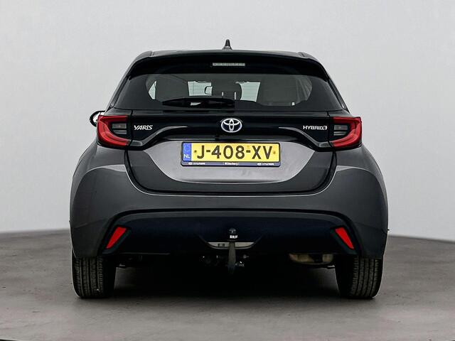 Toyota YARIS 1.5 Hybrid Dynamic Navigatie | Trekhaak | Apple Carplay | Android Auto | Ash Grey Metallic |