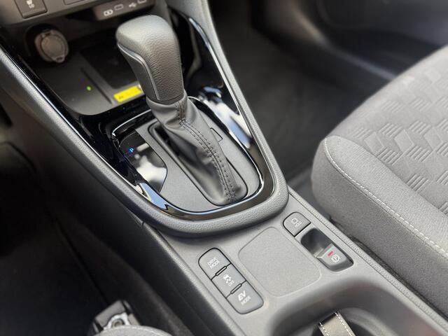 Toyota YARIS 1.5 Hybrid 115 Dynamic Apple/Android, Cruise control, Keyless entry