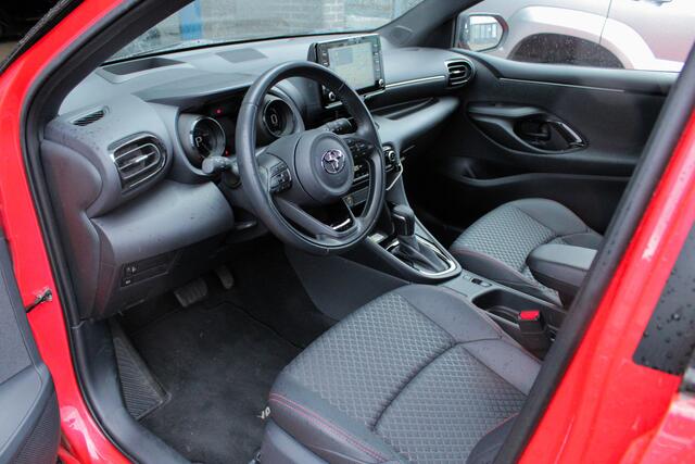 Toyota YARIS 1.5 Hybrid Executive |dealer onderhouden|trekhaak|head-up|leder|