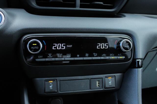 Toyota YARIS 1.5 Hybrid Executive |dealer onderhouden|trekhaak|head-up|leder|