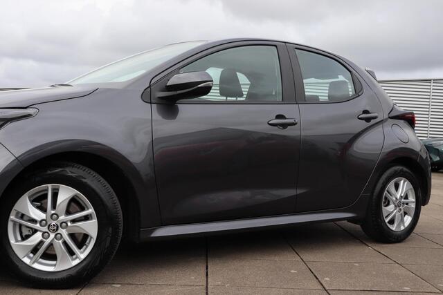 Toyota YARIS 1.5 Hybrid 115 Active Limited, Stoel & stuurverwarming, parkeersensoren