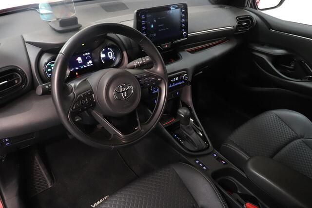 Toyota YARIS 1.5 Hybrid Executive | Climate control | Navigatie Trekhaak | Stoelverwarming | Adaptieve cruise |
