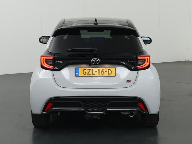 Toyota YARIS 1.5 Hybrid 130 GR SPORT | Navigatie | Sportstoelen | Digitaal Dashboard | Apple CarPlay/Android Auto | Camera | DAB | Stoelverwarming | Panoramadak | Adaptieve Cruise Control | Stuurverwarming |