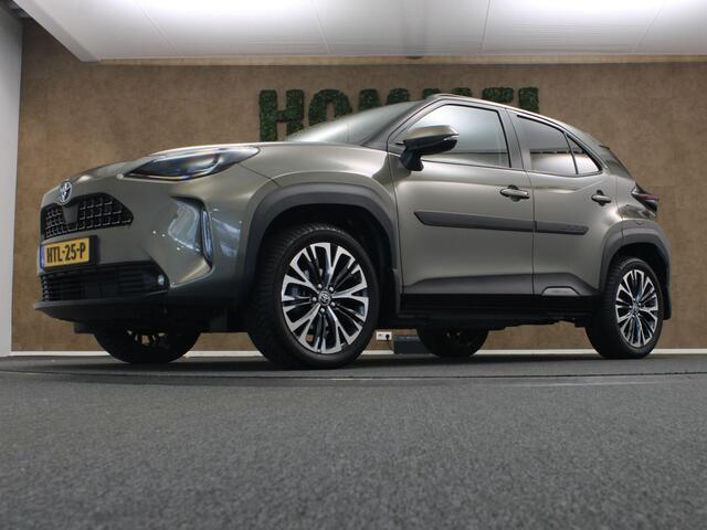 Toyota YARIS Cross 1.5 Hybrid Executive AWD - PANORAMADAK - 18 INCH LICHT METALEN VELGEN - NAVIGATIE - ARMSTEUN VOOR - CLIMATE CONTROL - CAMERA - DAB AUDIO - PARKEERSENSOREN VOOR/ ACHTER - ELEKTRISCH INKLAPBARE BUITENSPIEGELS - DEELS LEDEREN BEKLEDING - KEYLESS ENTRY/