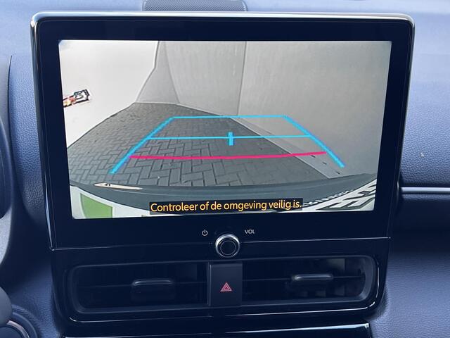Toyota YARIS Cross 1.5 Hybrid 115 Dynamic Automaat / Fabrieksgarantie tot 10 jaar mogelijk* / Stuur- en stoelverwarming / Navigatie / Apple Carplay Android / 17" LM wielen /