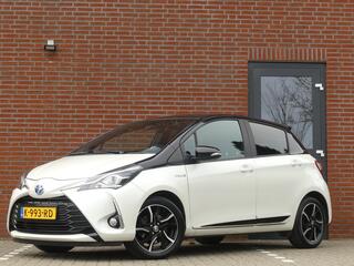 toyota-yaris-1.5-hybrid-bi-tone