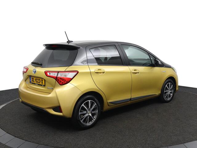 Toyota YARIS 1.5 Hybrid Y20 | Parkeersensoren Rondom | Keyless Entry | Led Verlichting | Navigatie |