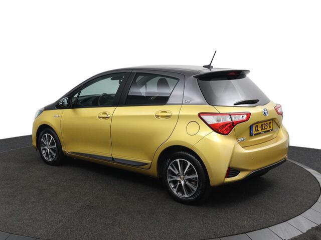 Toyota YARIS 1.5 Hybrid Y20 | Parkeersensoren Rondom | Keyless Entry | Led Verlichting | Navigatie |