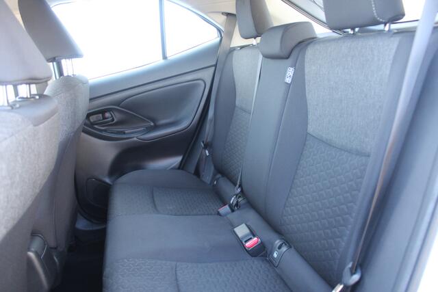 Toyota YARIS Cross 1.5 Hybrid Apple Carplay/ Android auto l Keyless l Automaat l Cruise control l