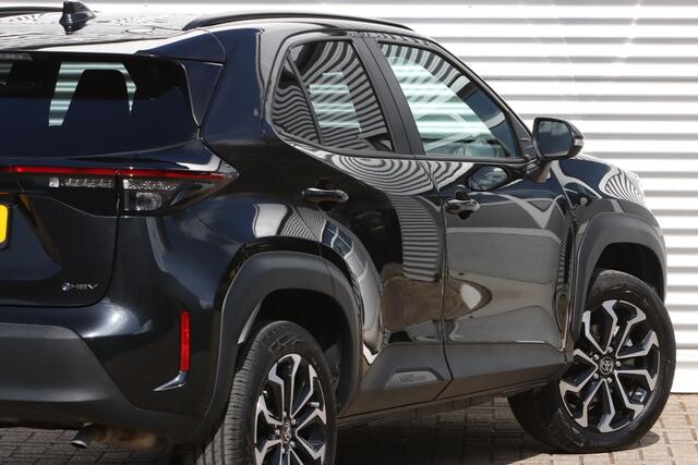 Toyota YARIS Cross 1.5 Hybrid 115 Dynamic 2.411 Km !