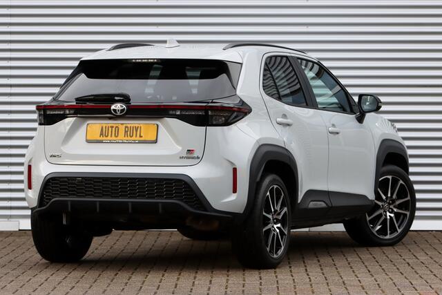 Toyota YARIS Cross 1.5 Hybrid GR Sport Ceramic Gray Metallic