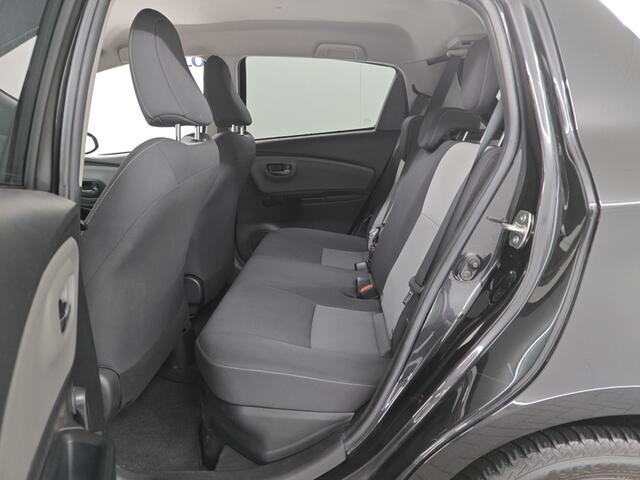 Toyota YARIS 1.5 Hybrid Dynamic 1e-Eig. & Keurig-Onderh. BOVAG-Garantie. NL-Auto.