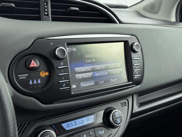 Toyota YARIS 1.5 Hybrid Dynamic | LM velgen | navigatie | getinten achter ramen |