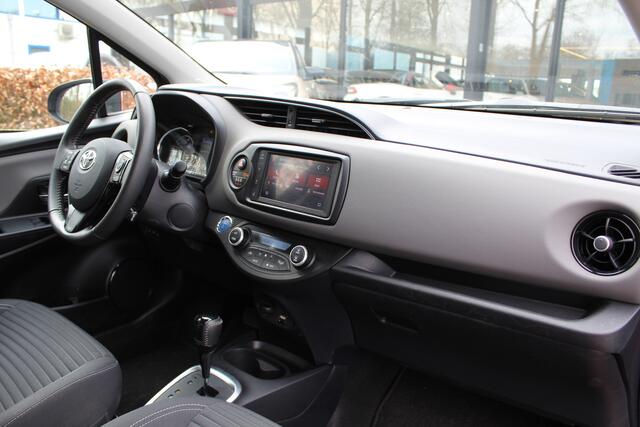 Toyota YARIS 1.5 Hybrid Dynamic | Rijklaar | ''Trekhaak'' | Apple/Android | Camera | Keyless | Clima | Cruise