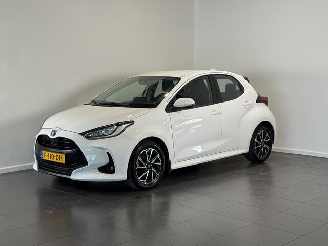 Toyota YARIS 1.5 Hybrid Dynamic Multimedia Pack | Apple Car play