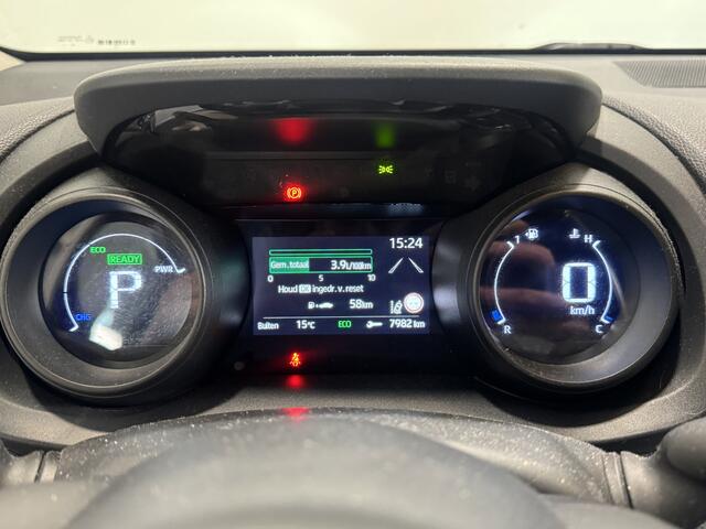 Toyota YARIS 1.5 Hybrid Dynamic Multimedia Pack | Apple Car play