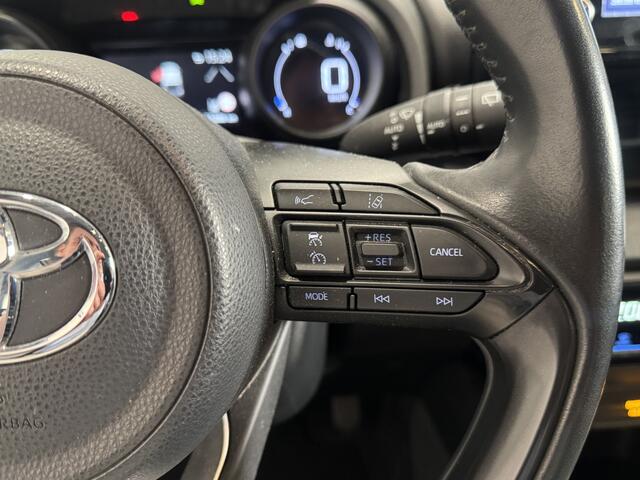 Toyota YARIS 1.5 Hybrid Dynamic Multimedia Pack | Apple Car play