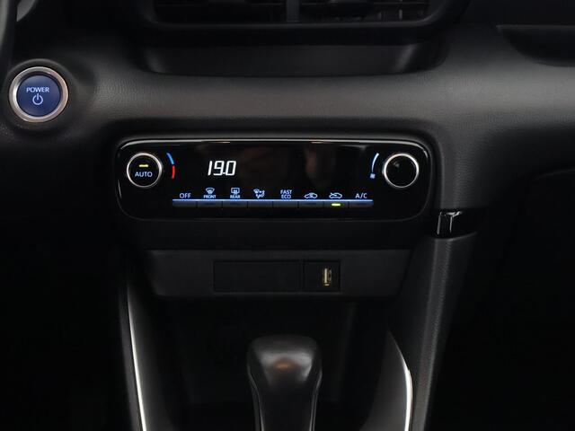 Toyota YARIS 1.5 Hybrid Dynamic | Dealer onderhouden | Apple Carplay & AndroidAUTO | Camera | Adapt.Cruise Control