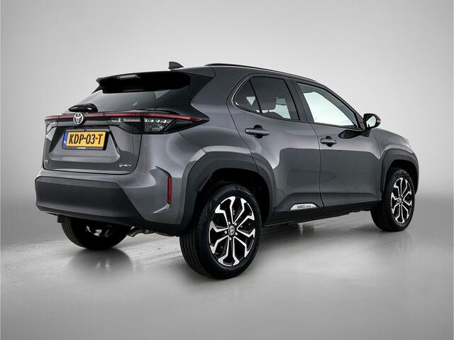 Toyota YARIS Cross 1.5 Hybrid 115 First Edition | BTW Voertuig | Stoel en stuurwielverwarming | Onderweg-naar-dealer