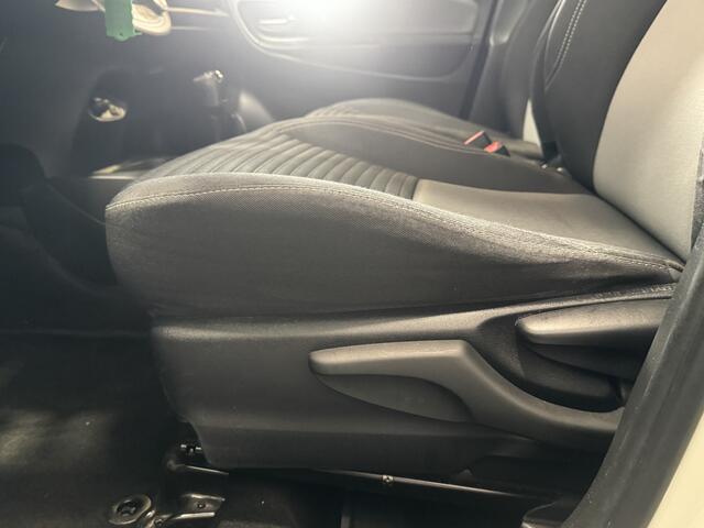 Toyota YARIS 1.5 Hybrid Aspiration | All seasons | Naviagtie | Camera |